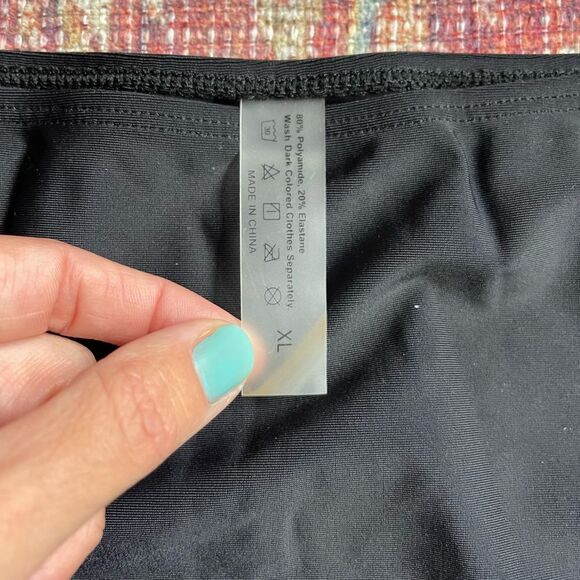 Women’s XL full coverage Black High-Waisted Swim Bottoms - Picture 6 of 7